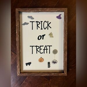 🎄2/$16 Halloween/Fall themed Wall Decor